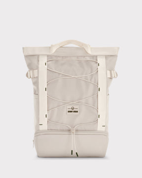 Beiger Tagesrucksack 'Harper' von Johnny Urban mit Kordelzug vorne und Tragegriff