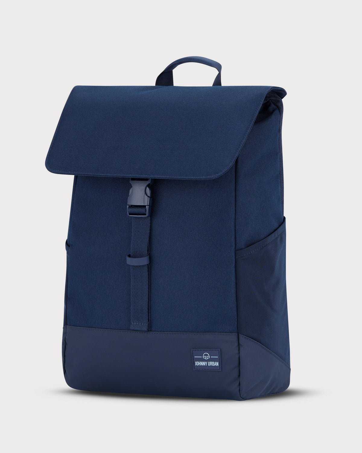 Blauer Tagesrucksack 'Mika' von Johnny Urban mit Klappe und Schnallenverschluss