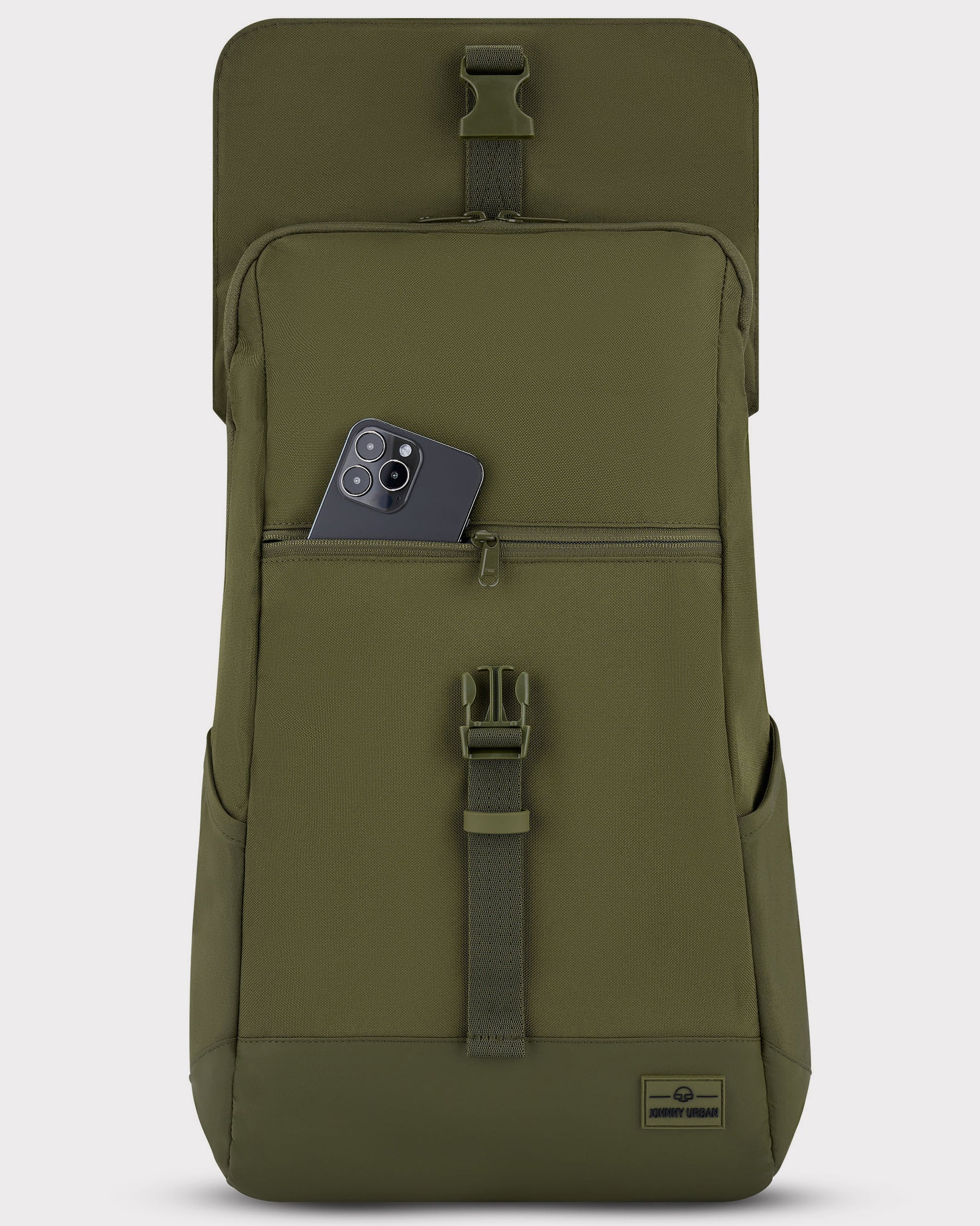 Olivefarbener Rucksack 'Mika' mit Fronttasche und Smartphone darin