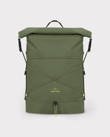 Grüner wasserdichter Rolltop Rucksack 'Myles' von Johnny Urban mit elastischem Kordelverschluss