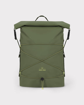 Grüner wasserdichter Rolltop Rucksack 'Myles' von Johnny Urban mit elastischem Kordelverschluss