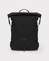 Schwarzer wasserfester Rolltop-Rucksack ‚Myles‘ von Johnny Urban mit elastischem Seil vorne