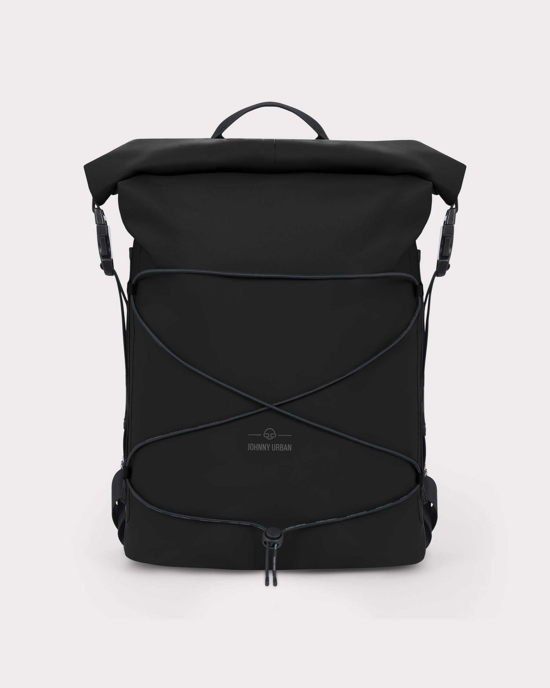 Schwarzer wasserfester Rolltop-Rucksack ‚Myles‘ von Johnny Urban mit elastischem Seil vorne