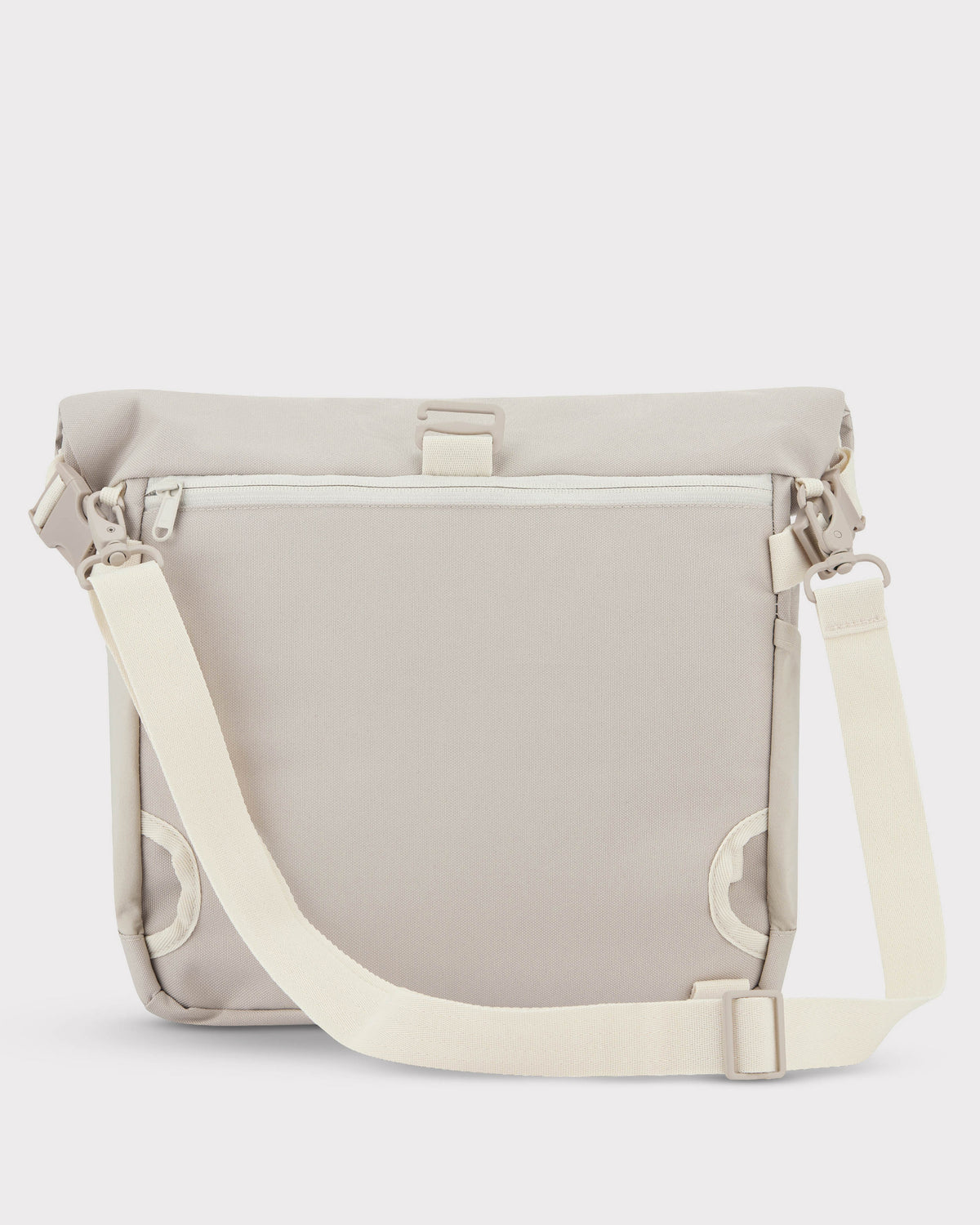 Beige Umhängetasche 'Dylan' aus robustem Material mit verstellbarem hellen Schultergurt und Reißverschlussfach