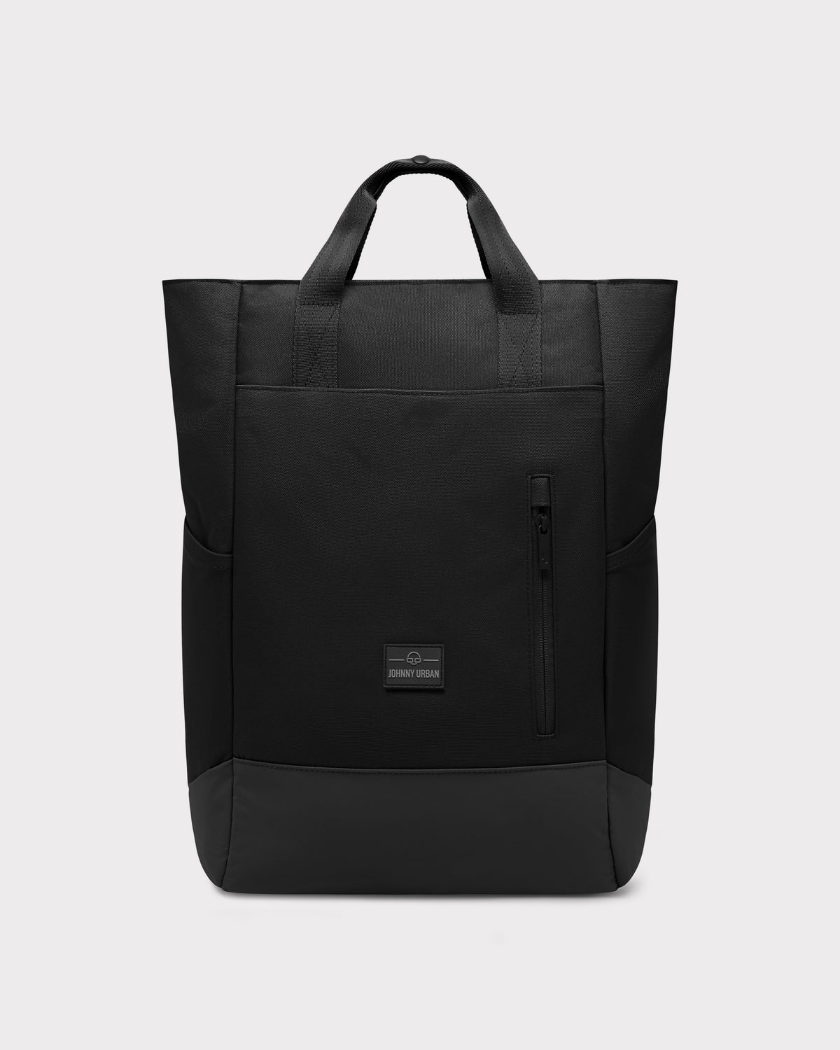 Schwarze Wickeltasche 'Blair' von Johnny Urban mit zwei Tragegriffen, Fronttasche mit Reißverschluss und Logo