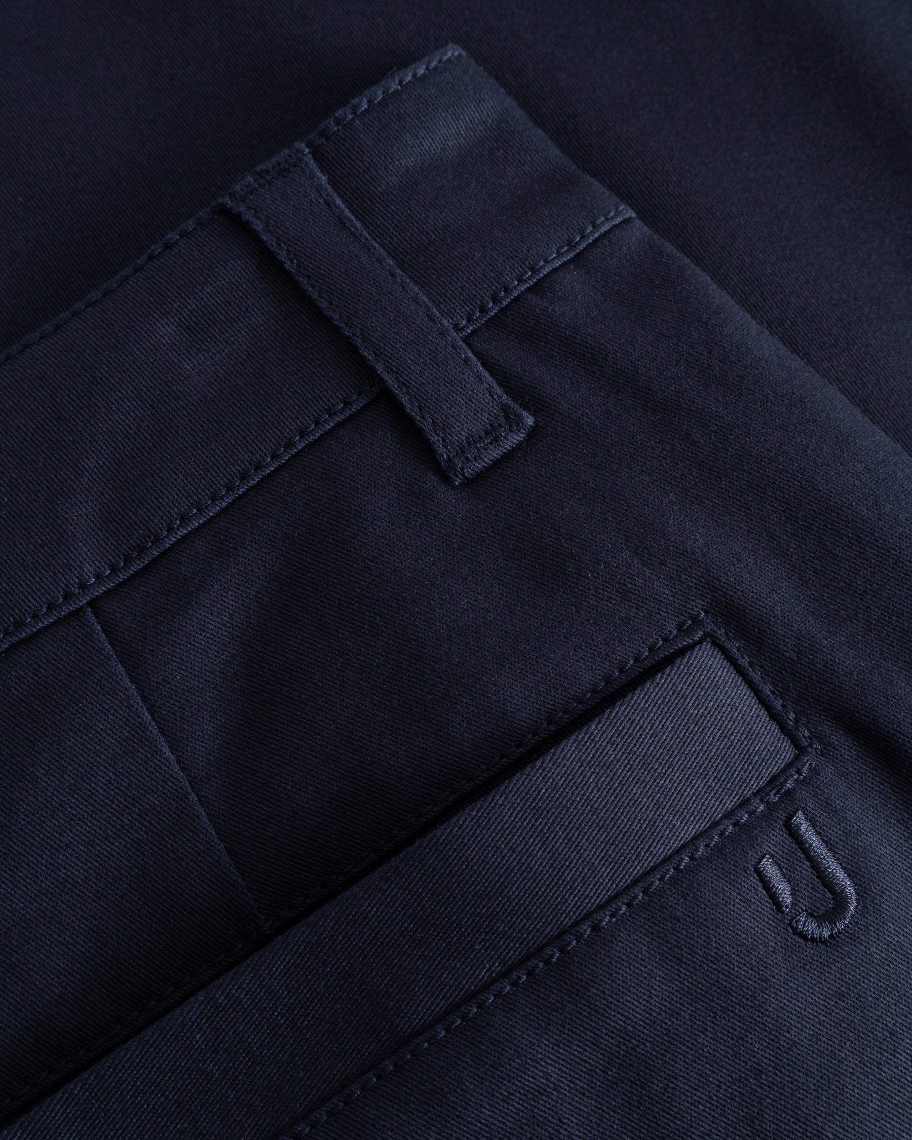 Relaxed Chino Hose "Ari"