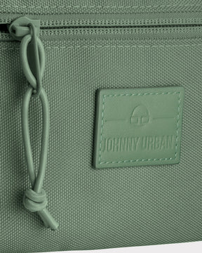 Grüne Bauchtasche 'Erik Small' von Johnny Urban mit Reißverschluss und Logopatch