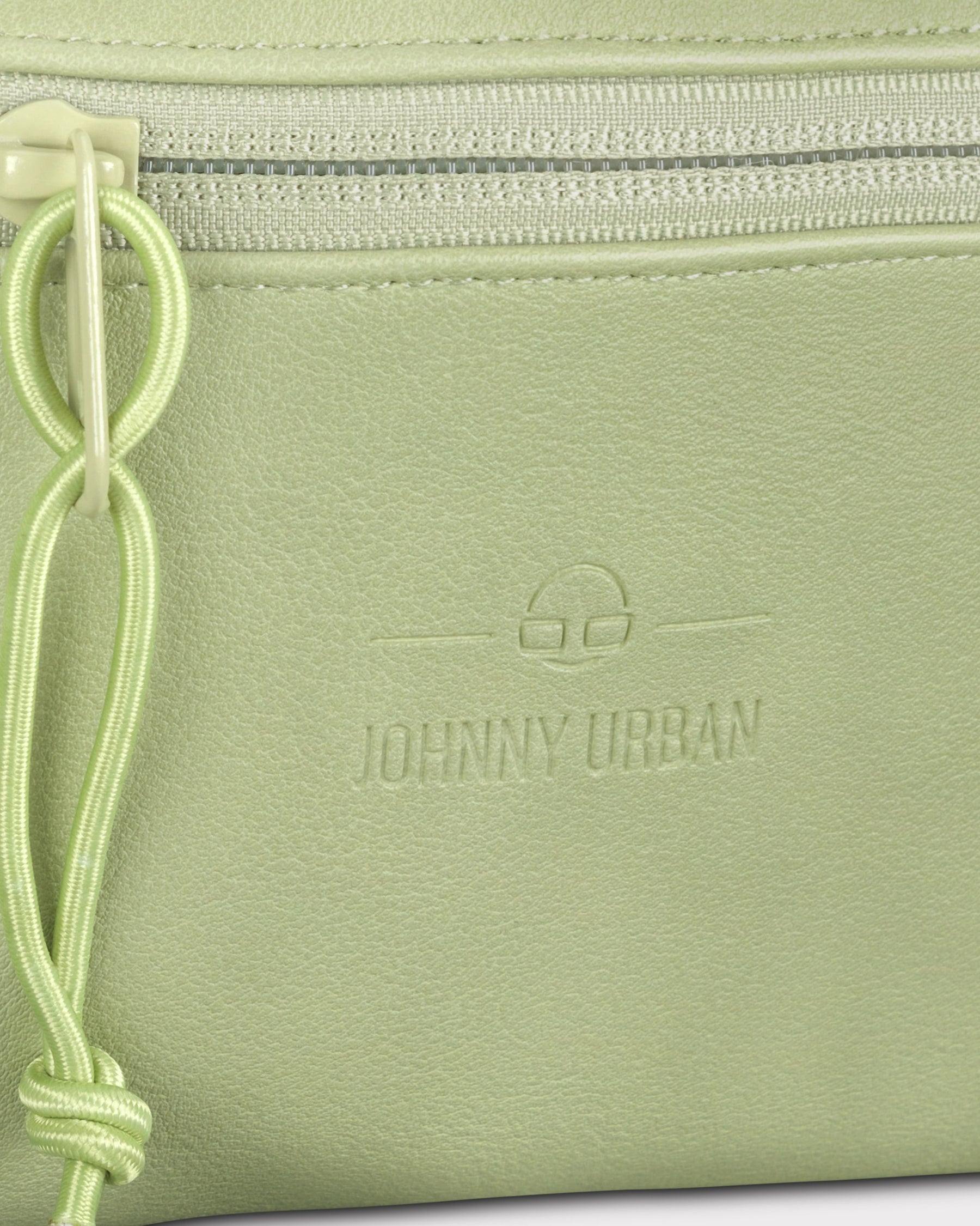 Grüne Bauchtasche 'Toni' aus Kunstleder mit Reißverschluss und JOHNNY URBAN Logo geprägt