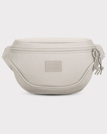 Beige Bauchtasche ‚Ben‘ von Johnny Urban mit Reißverschluss und markantem Logo auf der Vorderseite
