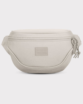 Beige Bauchtasche ‚Ben‘ von Johnny Urban mit Reißverschluss und markantem Logo auf der Vorderseite