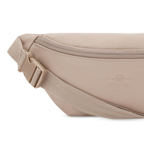 Beige vegane Bauchtasche 'Riley' mit Reißverschluss und verstellbarem Gurt von Johnny Urban
