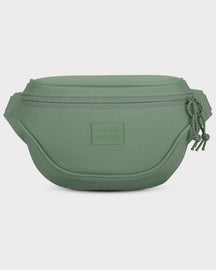 Grüne Bauchtasche 'Ben' von Johnny Urban mit Reißverschlüssen und Logo vorne