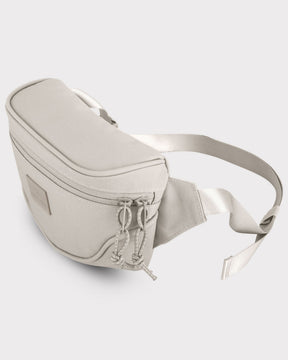 Beige Bauchtasche 'Ben' aus robustem Stoff mit zwei Reißverschlüssen und verstellbarem Gurt