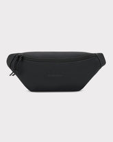 Schwarze Bauchtasche 'Riley' von Johnny Urban mit Reißverschluss und minimalistischer Form