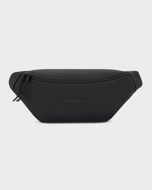Schwarze Bauchtasche 'Riley' von Johnny Urban mit Reißverschluss und minimalistischer Form