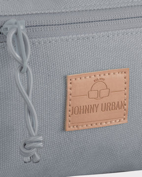 graue vegane Canvas-Bauchtasche "Toni" mit Reifen-Reißverschluss und braunem Johnny Urban Markenlabel