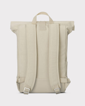 Rolltop Rucksack 'Adam Medium' in cremefarbenem Canvas mit gepolsterten Schulterriemen und Trageschlaufe