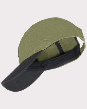 Curved Cap 'Dean' in grün mit schwarzem Schirm und verstellbarem Riemen