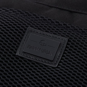 Schwarzes Mesh-Material mit Johnny Urban Logo auf Umhängetasche 'Elliot'