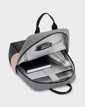 Rucksack 'Hailey' in grau und rosa geöffnet mit Laptop, Buch, Metallflasche und Kartenfach