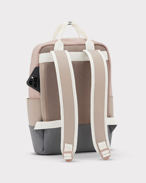Rucksack Hailey in Beige-Rosa mit gepolsterten Trägern und Handy in seitlicher Tasche