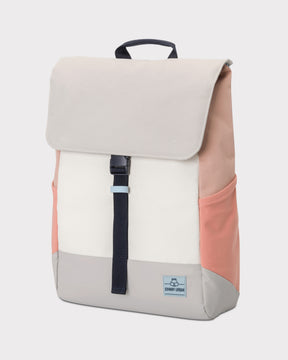 Rucksack 'Mika' von Johnny Urban in Creme, Hellgrau und Koralle mit schwarzem Schnallenverschluss