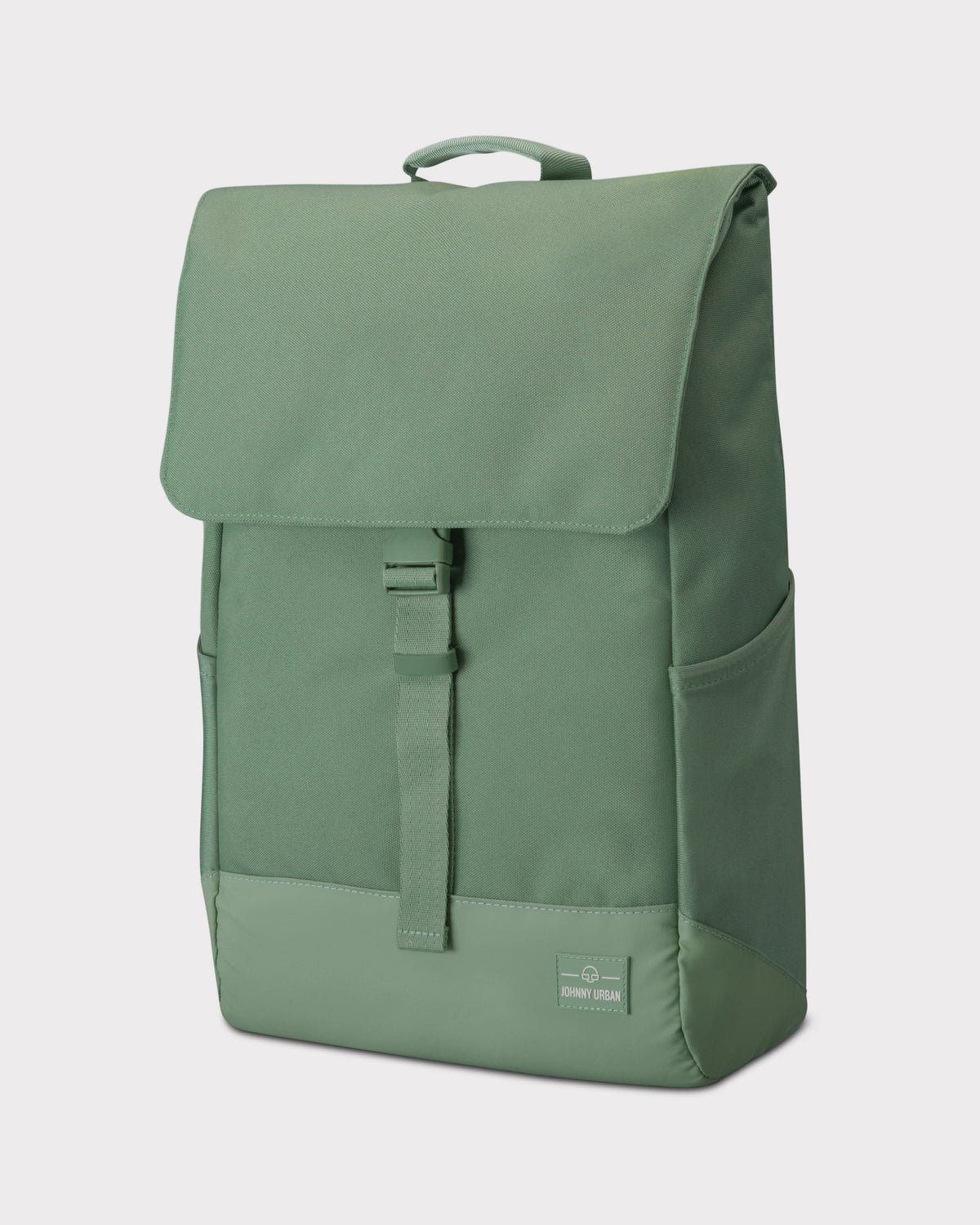 Grüner Rucksack 'Mika' von Johnny Urban mit Klappe, Steckverschluss und Seitenfächern