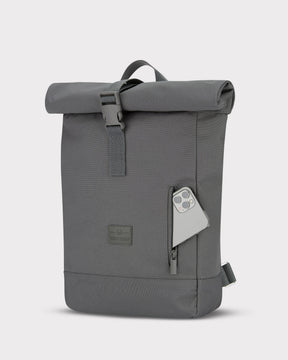 Rolltop Rucksack 'Robin Small' von Johnny Urban in Grau mit seitlicher Reißverschlusstasche und Smartphone