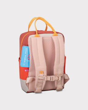 Kinderrucksack Linus mit gepolsterten Trägern, Brustgurt und zwei Henkeln in Orange-Rosa-Tönen