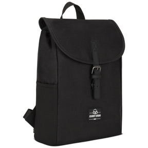 Schwarzer Kinderrucksack 'Liam' von Johnny Urban mit Klappe und Schnallenverschluss