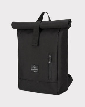Schwarzer Rolltop-Kinderrucksack 'Aaron' von Johnny Urban mit seitlichem Reißverschluss und bunten Buntstiften