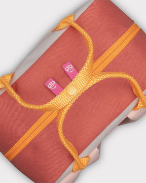 Kinderrucksack 'Linus' in Rosa mit gelben Trägern und Reißverschluss