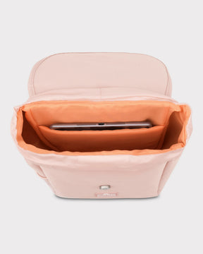 Kleiner Damenrucksack Romy in Rosa mit orangefarbenem Innenfutter und gepolstertem Laptopfach