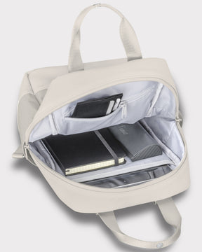 Beiger Johnny Urban Rucksack 'Jona Small' geöffnet mit Innenfächern, Notizbuch, Brillenetui und Portemonnaie