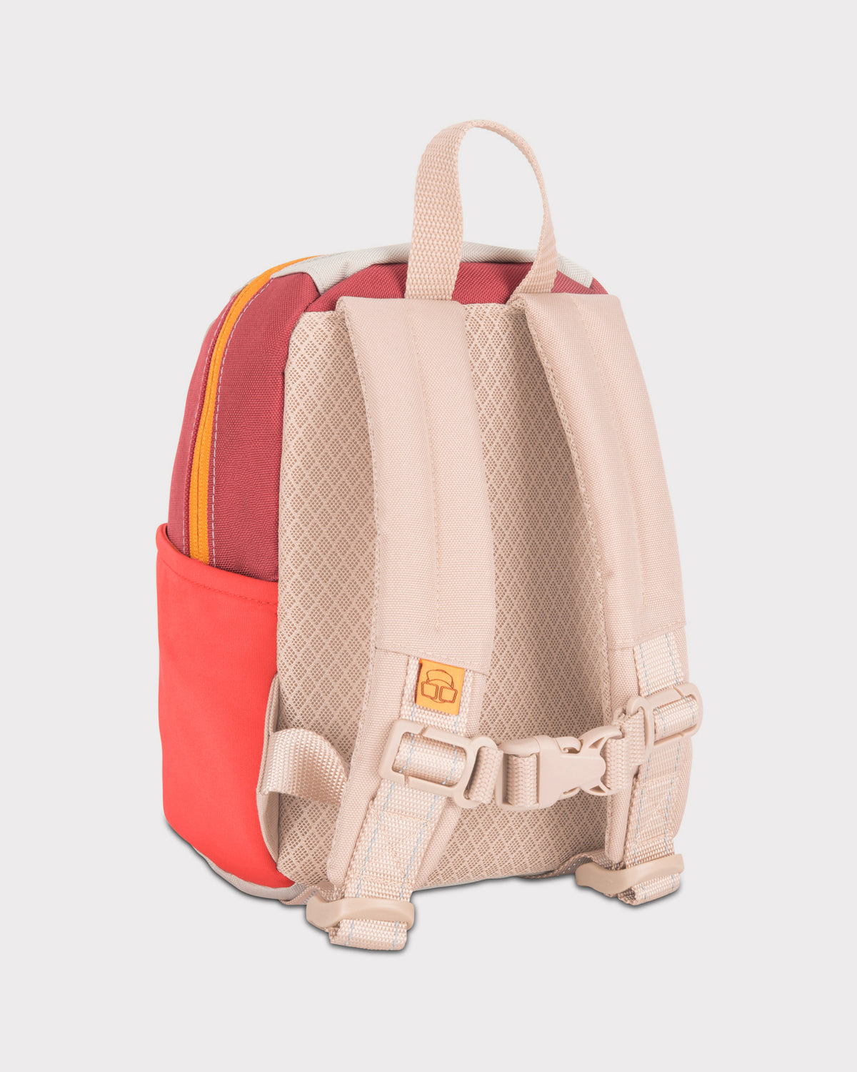 Kinderrucksack 'Leo' mit gepolsterten, hellbeigen Trägern und rot-orangefarbenem Rückenteil