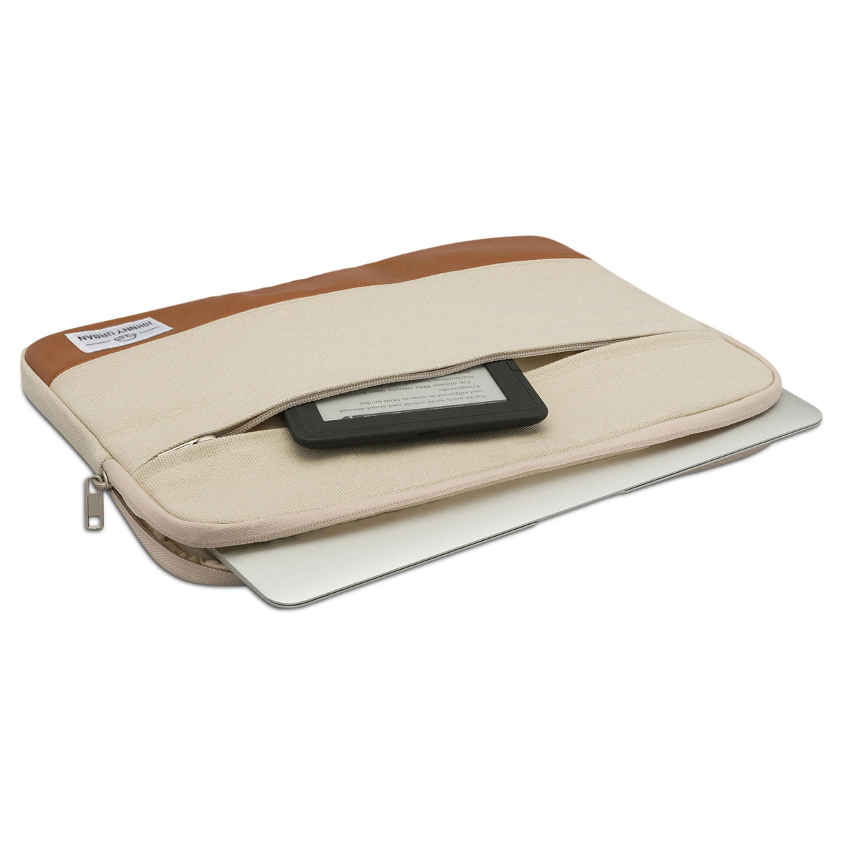 Sandbraune Laptop-Hülle von Johnny Urban mit Reißverschlussfach und E-Reader, passend für 12-15 Zoll Geräte