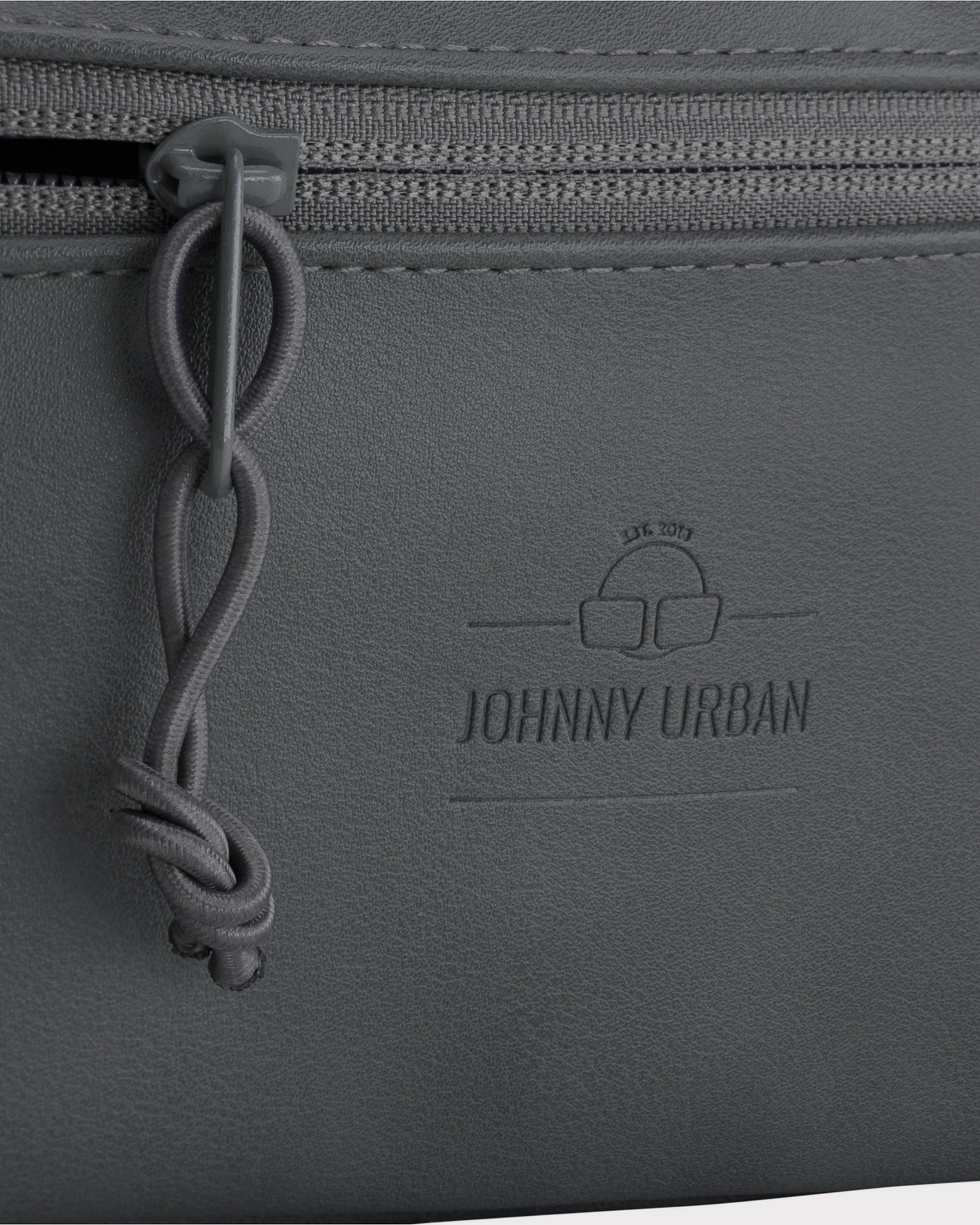 Graue Bauchtasche 'Toni' aus Kunstleder mit Reißverschluss und geprägtem 'Johnny Urban' Logo