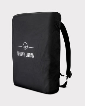 Schwarze Regenschutzhülle 'Bo L' für Rucksack von Johnny Urban mit reflektierendem Logo