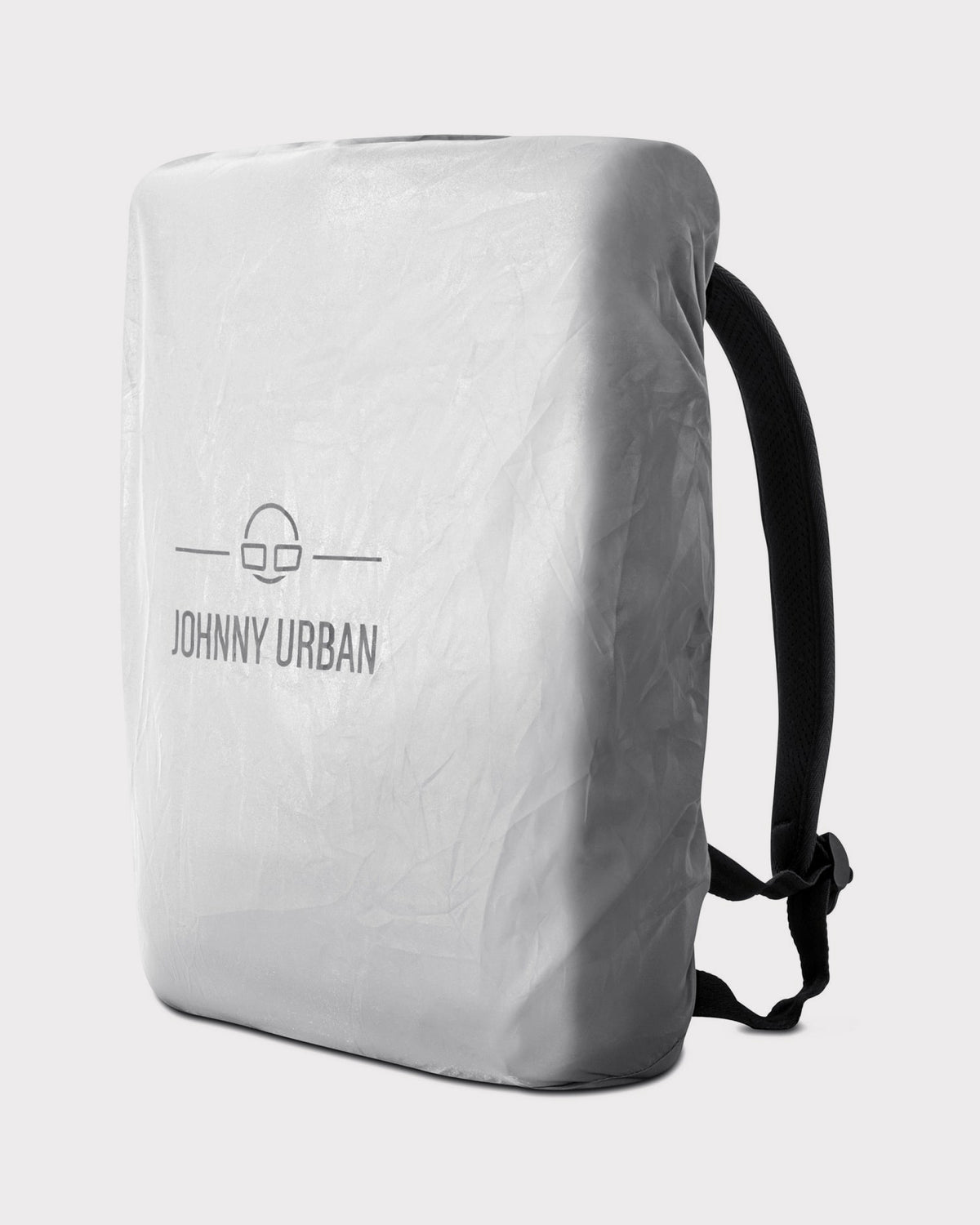 Regenschutzhülle 'Bo L' von Johnny Urban über einem Rucksack, grau, mit Logo