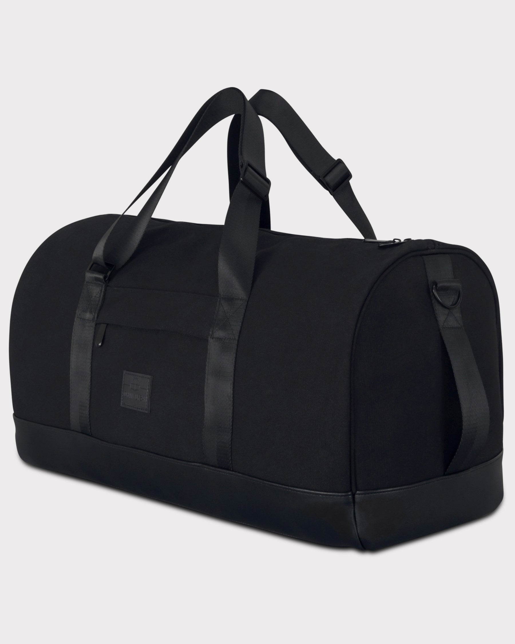 Schwarze Weekender-Reisetasche "Paul" von Johnny Urban mit zwei Tragegriffen und Schultergurt
