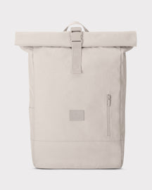 Rolltop Rucksack 'Robin Large' von Johnny Urban in beige mit seitlicher Reißverschlusstasche