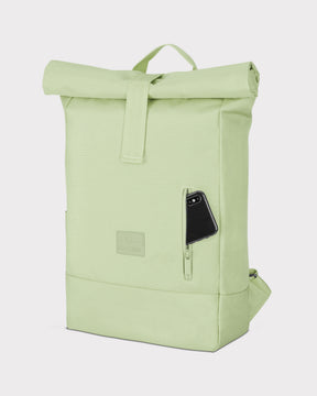 Johnny Urban Rolltop Rucksack ‚Robin Medium‘ in hellem Limettengrün mit seitlicher Reißverschlusstasche und Smartphone