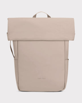 Beiger Rolltop Rucksack 'Henry' von Johnny Urban mit minimalistischer Form und seitlichen Taschen