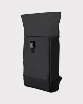Schwarzer Rolltop Rucksack 'Harvey Medium' aus glattem Material mit Klickverschluss vorne