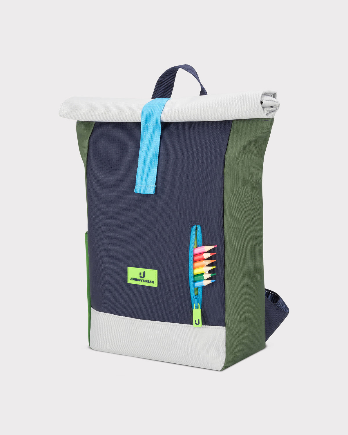 Rolltop Kinderrucksack 'Aaron' von Johnny Urban in Blau mit grünem Rand, seitlichem Reißverschlussfach mit Buntstiften