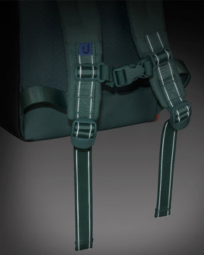 Reflektierende Schultergurte des Rolltop Kinderrucksacks 'Aaron' mit Brustgurtverschluss