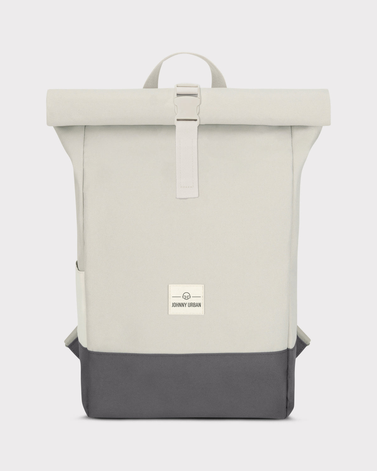 Beiger und grauer Rolltop-Rucksack "Ryan" von Johnny Urban mit Frontverschluss und Logoaufnäher