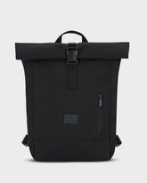 Schwarzer Rolltop Rucksack 'Robin Small' von Johnny Urban mit Frontreißverschluss und Verschlussriemen
