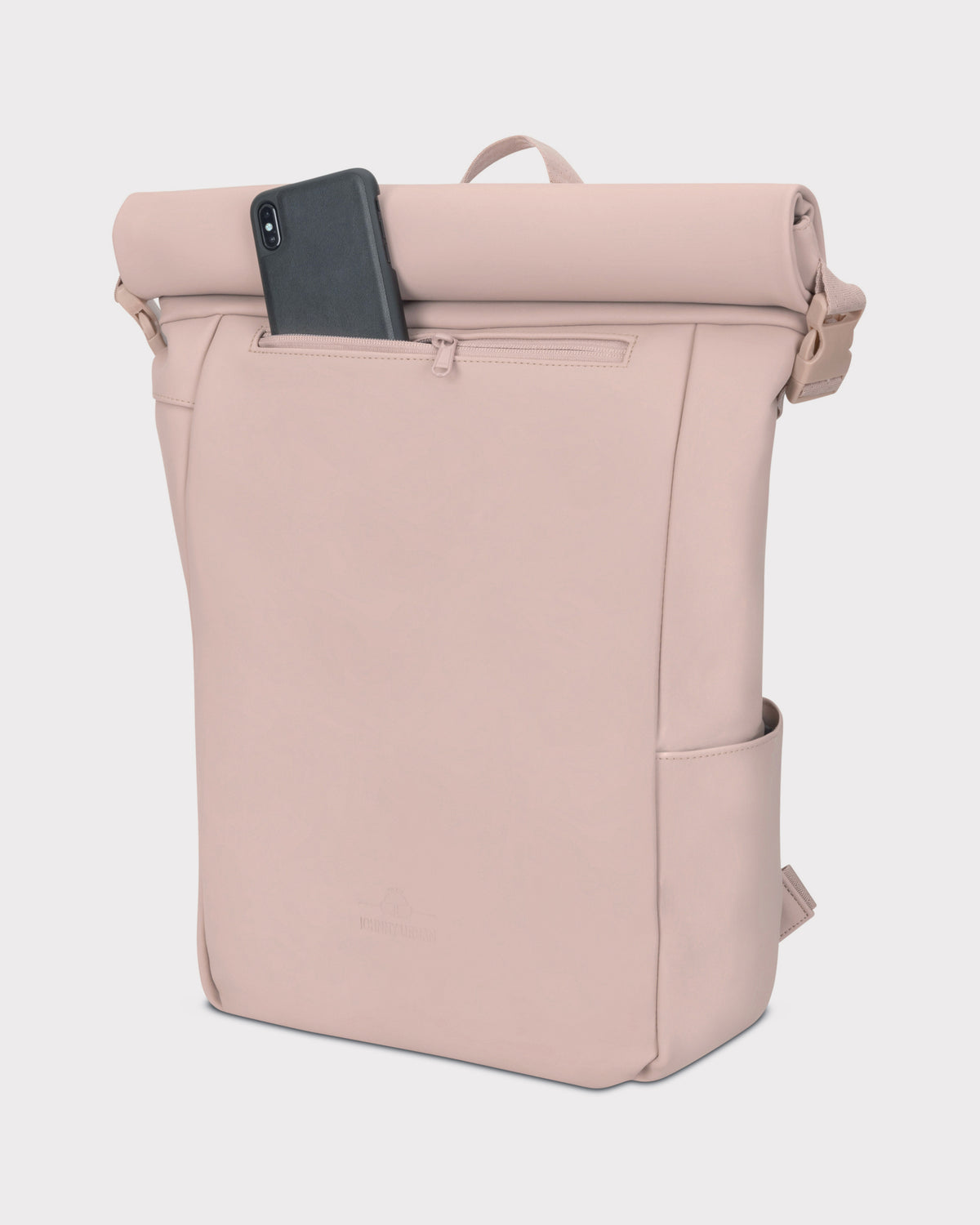 Rolltop Rucksack Henry in Rosé mit Reißverschlussfach und schwarzem Smartphone