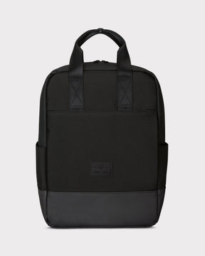 Schwarzer Johnny Urban Rucksack 'Jona Medium' mit zwei kurzen Griffen und Lederboden